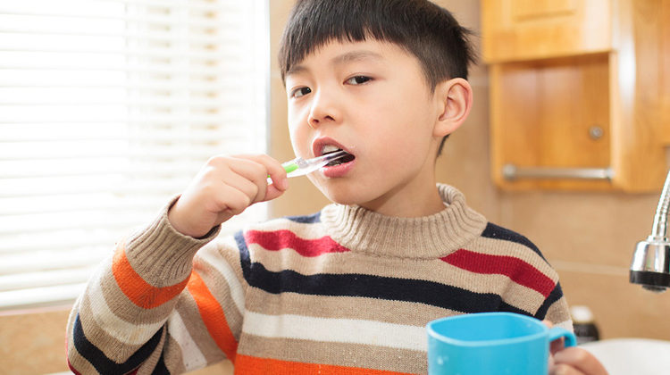 बच्चों में ऐसे डालें सफाई की आदत, जानें इसके दूरगामी लाभ / Such a habit of cleaning in children, know its far-reaching benefits