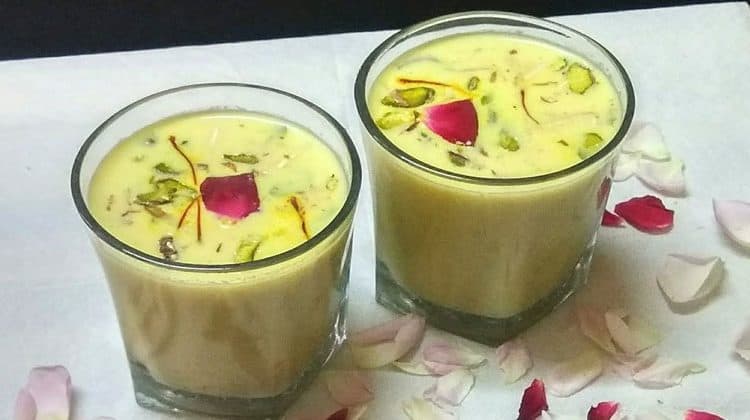 घर में बनाइए ठंडाई /Home Made Thandai