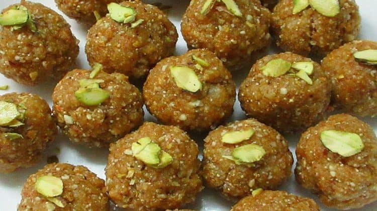 गोंद के लडडू / Gum ke laddu