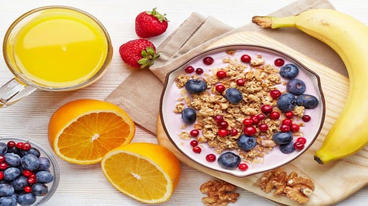 सुबह का नाश्ता क्यों जरुरी होता है / Why Breakfast Is A Must