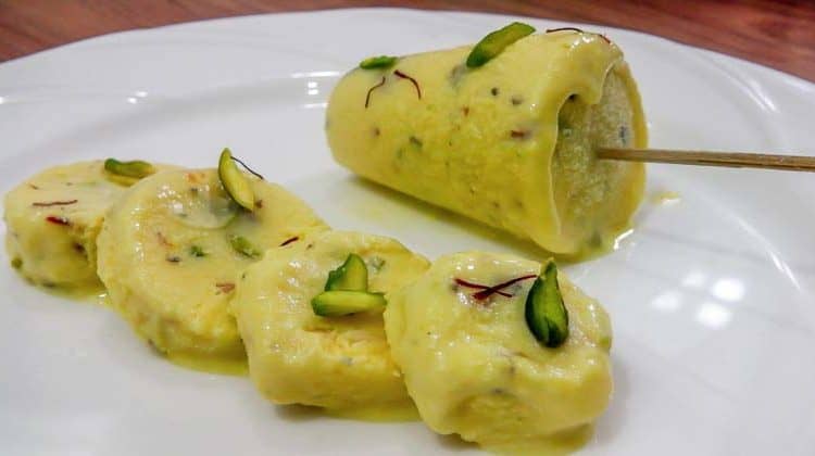 केसर पिस्ता कुल्फी / Saffron pistachios kulfi