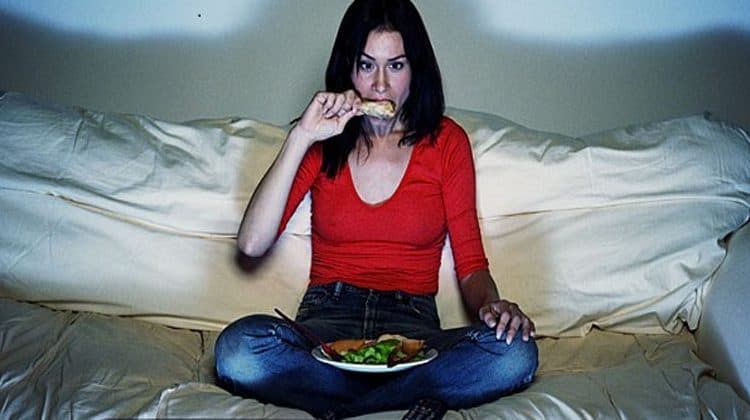 रात को देर से खाने से सेहत को होते नुकसान / Loss of health by eating late at night